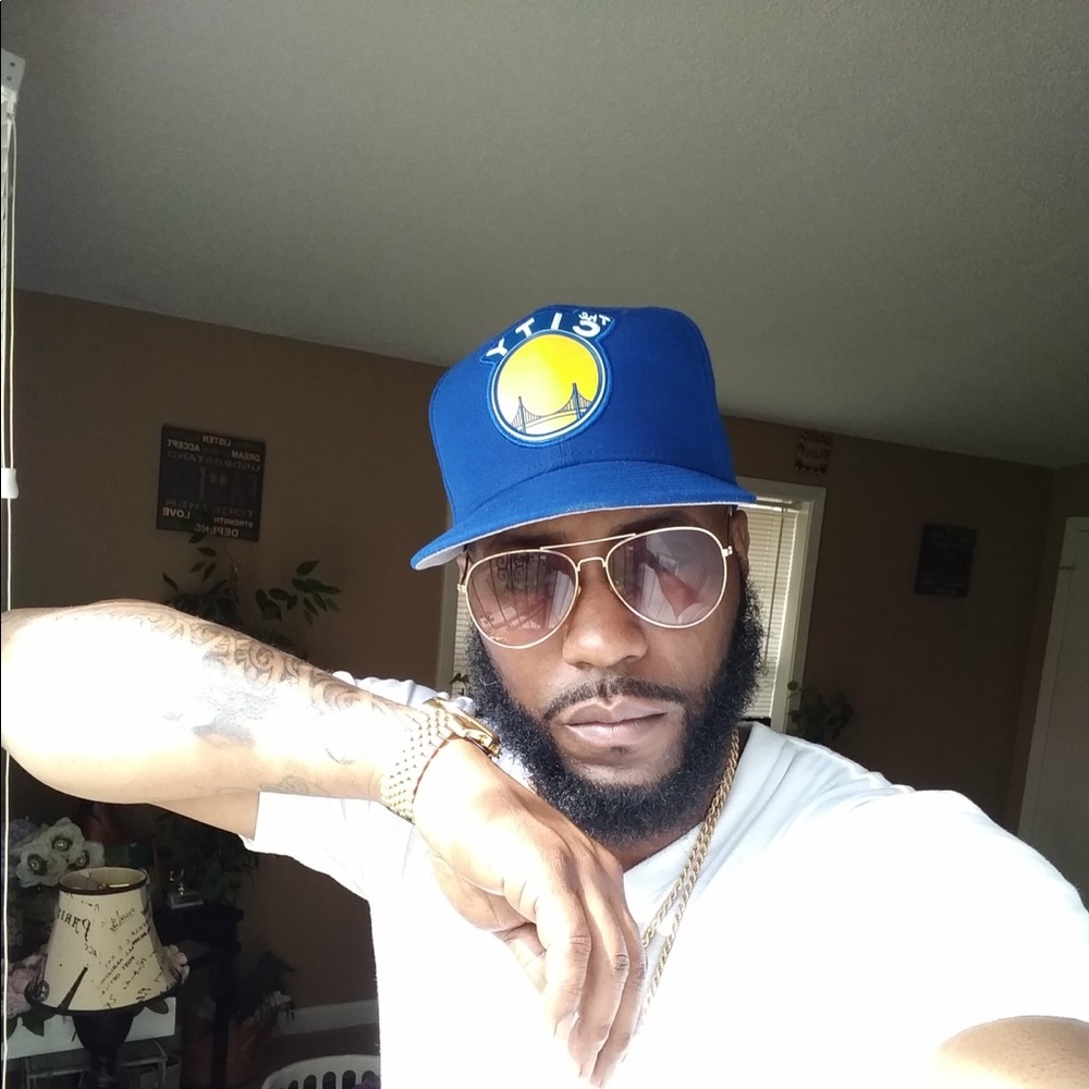 Meet your Posher, Freddie